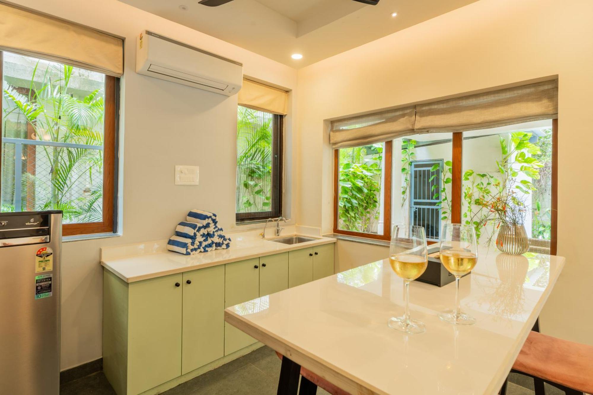 Elivaas 3 Bhk Pvt Pool & Bar - Villa Valerie Oxel Екстериор снимка